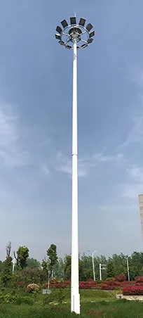 Se pot instala stâlpi de iluminat cu catarg înalt pe teren neuniform?